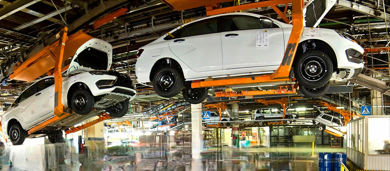 Avtograd News: АвтоВАЗ выпускает Lada Vesta только в минимальной комплектации, зато Lada Granta радует разнообразием