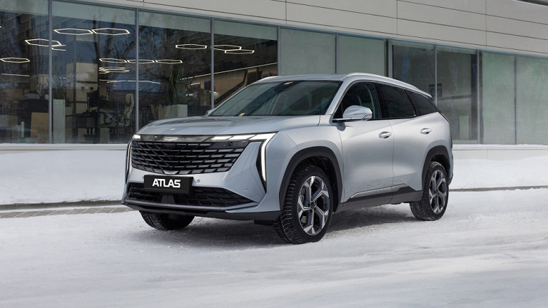 За топовые комплектации можно не доплачивать? Новейший российский Geely Atlas на платформе Monjaro уже в базе получит почти все опции