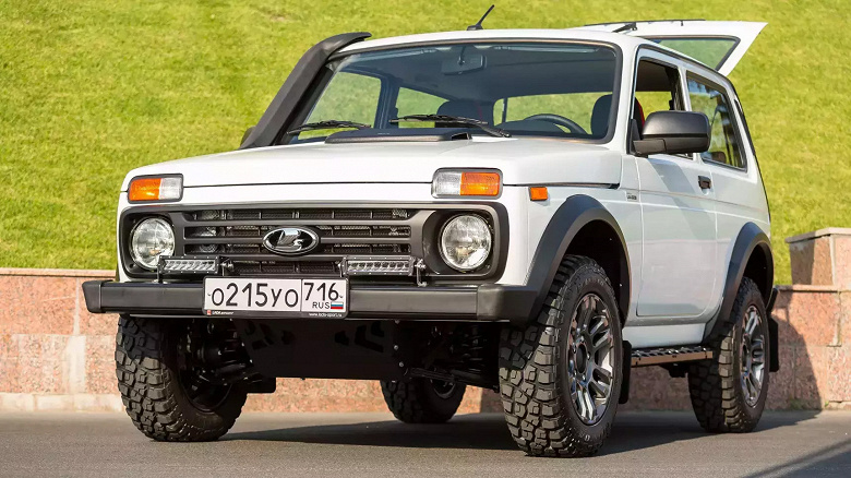 «СуперНиву» ждать ещё долго: обещанная Lada Niva Sport выйдет только через год