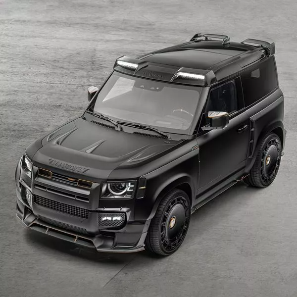 Представлен «заряженный» Land Rover Defender V8 Black Edition