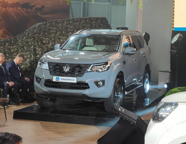 Аналог Land Cruiser Prado с 228-сильным мотором Mitsubishi, «автоматом» ZF и полным приводом — недорого. В России представлен рамный внедорожник Oting Paladin