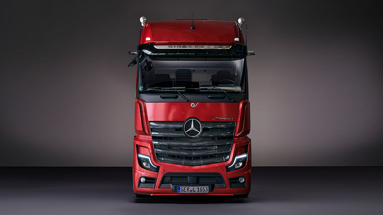 В России возобновились продажи грузовиков Mercedes-Benz Actros