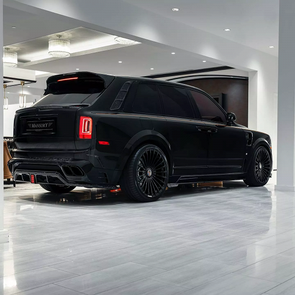 Представлен особенный Rolls-Royce Cullinan для диджея Tiesto