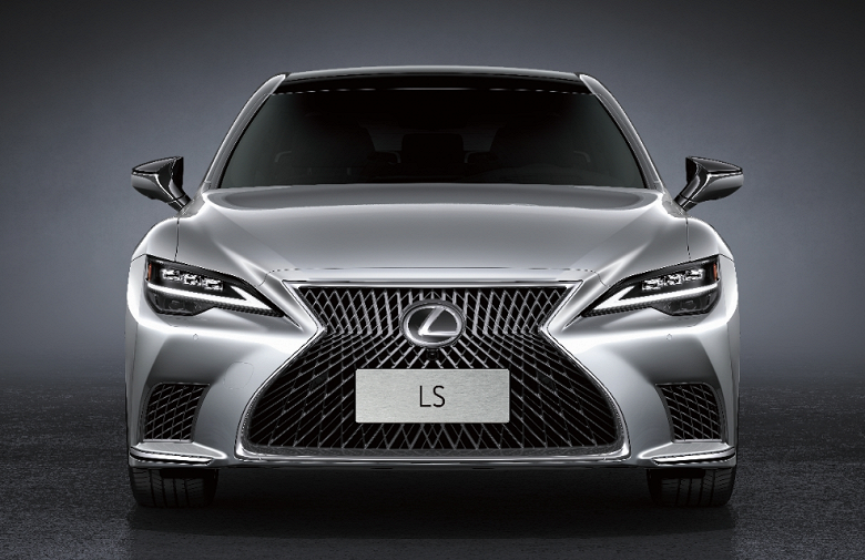 Флагманский Lexus LS 2024 поступил в продажу в Китае. Он впервые получил цифровую приборную панель