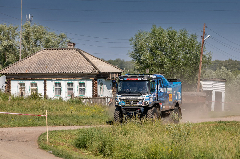 КамАЗ приостановил производство грузовиков