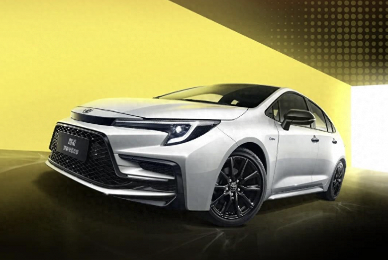 Представлен двухмоторный седан Toyota Levin Knight Edition