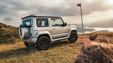 «Гелендваген» на минималках. Suzuki Jimny сделали еще больше похожим на Mercedes-Benz G-класса