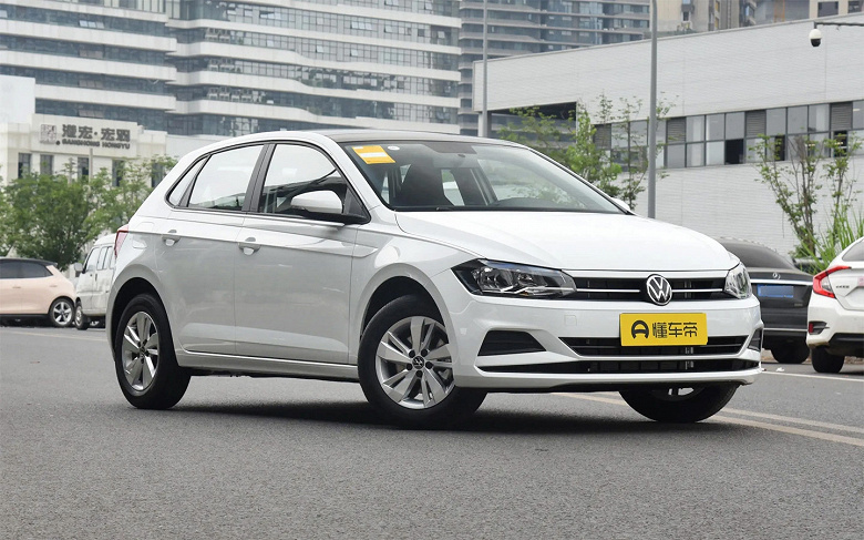 Вместо популярного седана Volkswagen Polo. Дилер привез в Россию Volkswagen Polo Plus — 113 л.с. и 6-ступенчатый «автомат» за 2,49 млн рублей