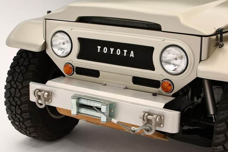 Toyota отреставрировала необычный Retro Cruiser, собранный из Land Cruiser FJ45 и Land Cruiser 100