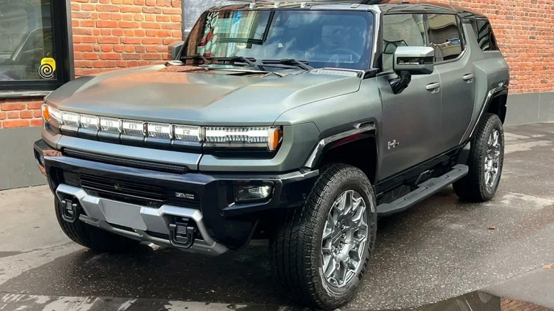 В России начали продавать 830-сильные внедорожники Hummer. Цены сильно разнятся