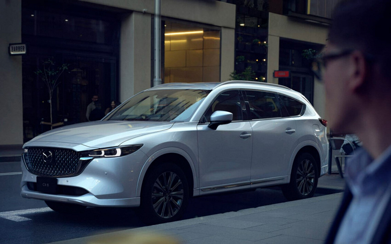 Mazda CX-8 снимают с производства: модель вышла только в 2017 году