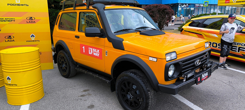 Это Lada Niva Sport Silk Way за 2,5 млн рублей: внедорожник показали на фото снаружи и внутри