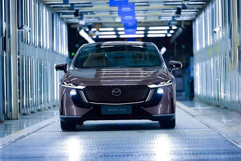 Это новая «шестёрка» Mazda. Живое фото с конвейера