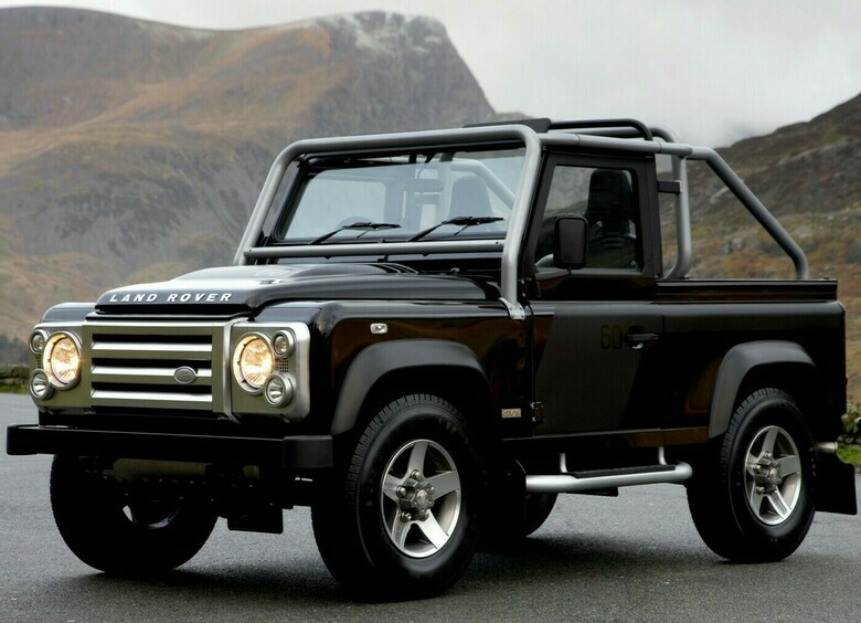 В России продают коллекционный Land Rover Defender SVX 60th Anniversary. Таких было выпущено всего 60