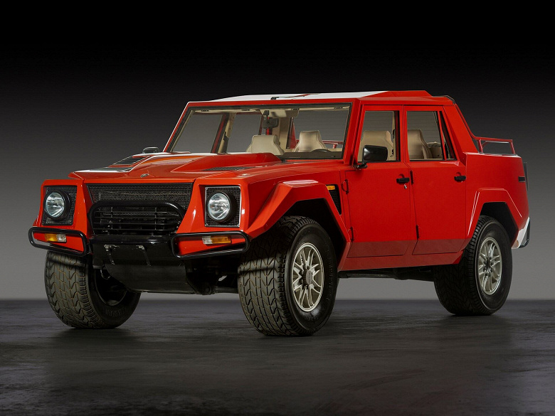 В России выставили на продажу «другой» Lamborghini — LM002. За итальянский аналог Hummer просят 48 млн рублей