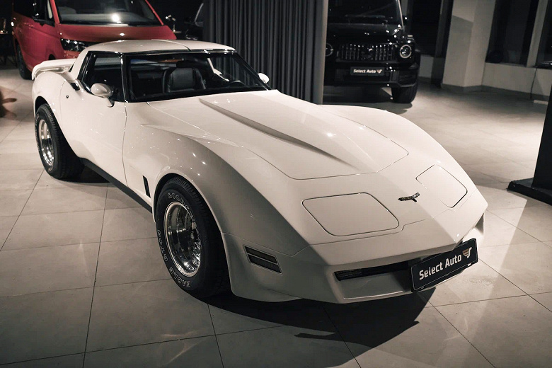 Классический Chevrolet Corvette 1974 года выпуска выставили на продажу в России — недорого