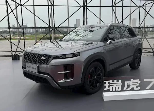 Совершенно новый Chery Tiggo 7 Sports Edition похож на Range Rover Evoque