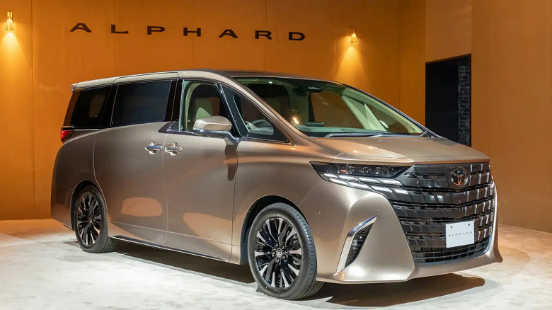 В России стартовали продажи Toyota Alphard 2024