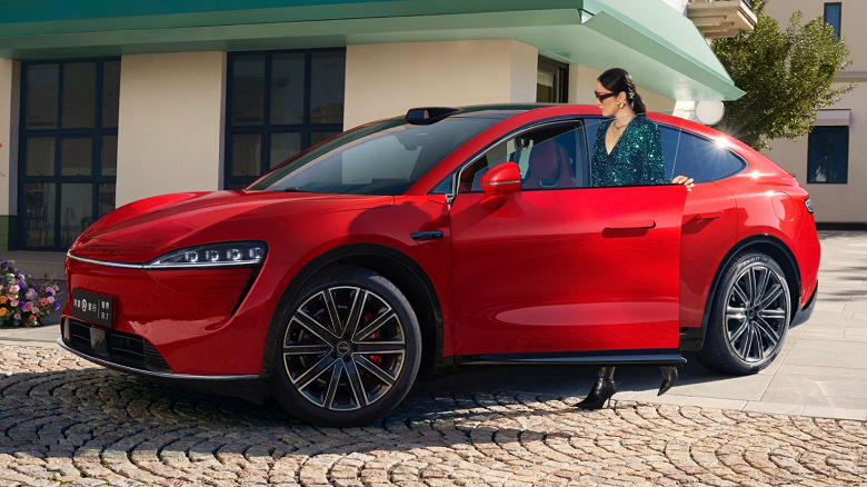 Устойчивее и эффективнее, чем Tesla Model Y и BMW X6. Представлен Luxeed R7 от Chery и Huawei