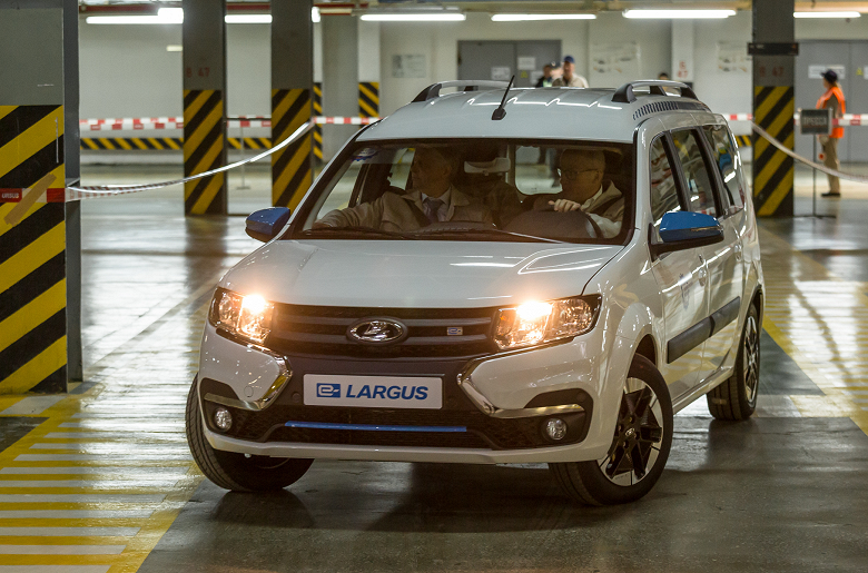 Новая версия Lada Largus получит более 50% деталей российского производства