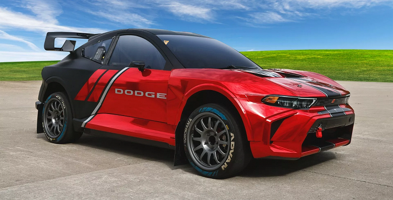 4 мотора, 1070 л.с. и разгон до 96 км/ч за 1,4 с. Представлен новый Dodge Hornet