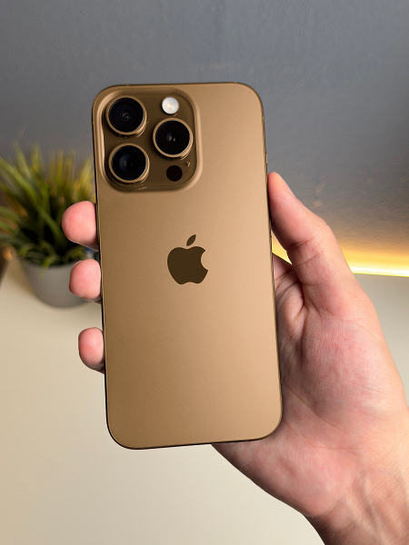 Макеты iPhone 16 Pro получили разные оттенки нового цвета Desert Titanium. Новые фото и видео