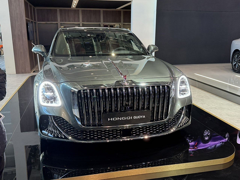 Замена Bentley и Mercedes-Maybach: представлена серийная версия Hongqi Guoya