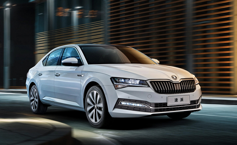 Представлен Skoda Superb 2025