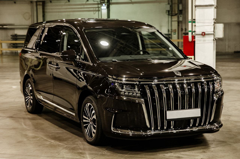 Замена Toyota Alphard и самый дешёвый минивэн российского производства в своём классе может стоить до 5 млн рублей. Появились новые детали о новинке Sollers