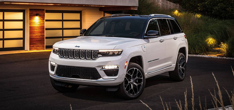 В Россию привезли новые Jeep Grand Cherokee 2024 с пневмоподвеской