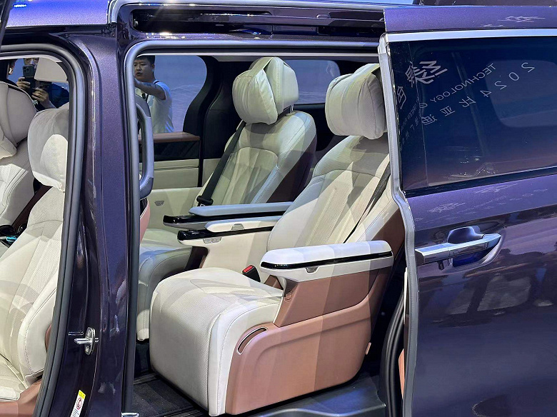 Заменитель Toyota Alphard от BYD полностью рассекречен. 7-местный BYD Xia будет расходовать всего 6,5 л на 100 км, а купить его в Китае можно будет всего за 40 тыс. долларов